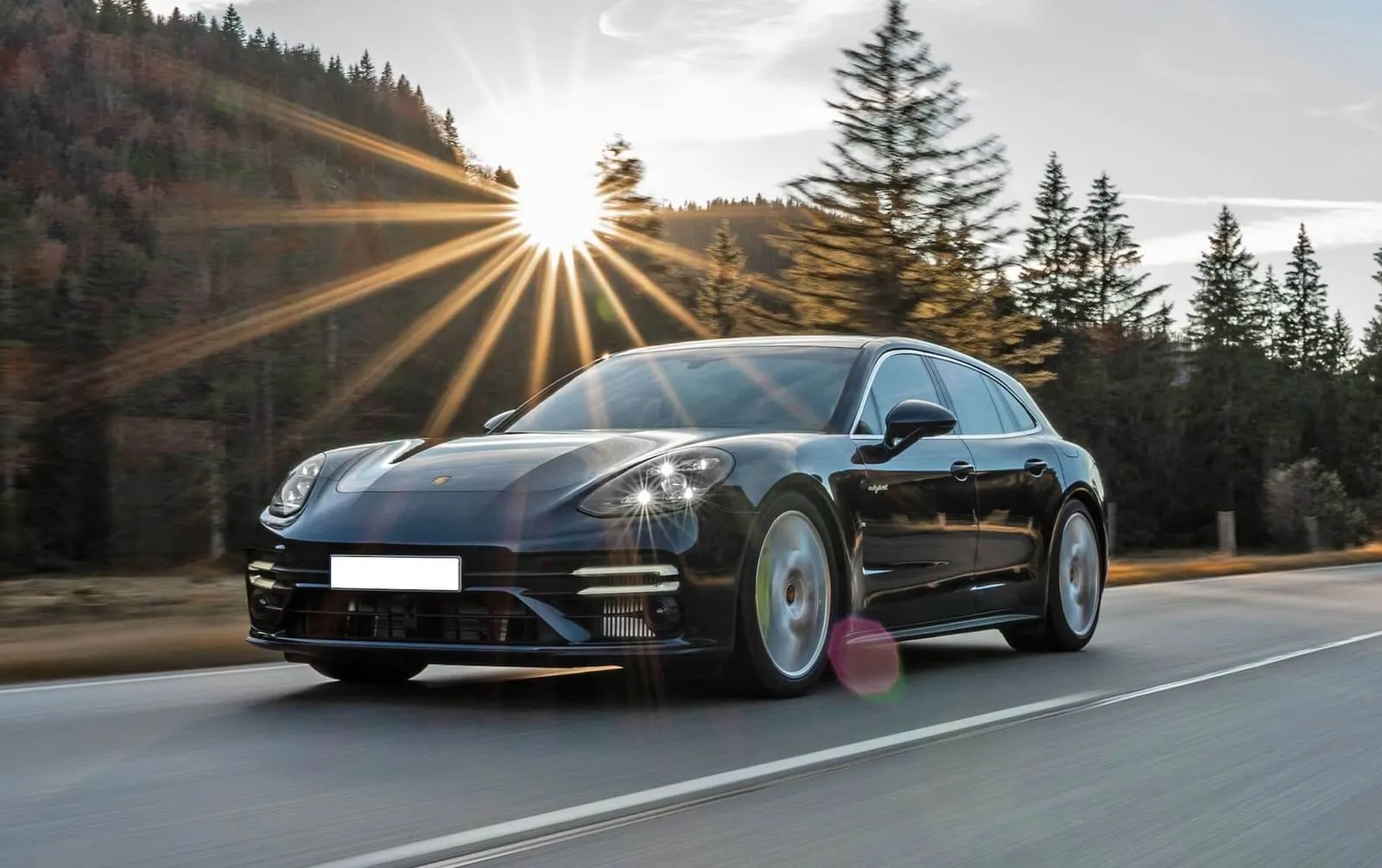 Porsche Panamera hibrid na cesti
