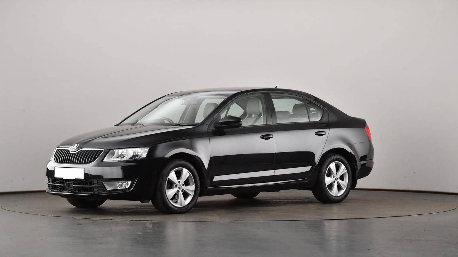 Škoda Octavia, pogled sprijeda